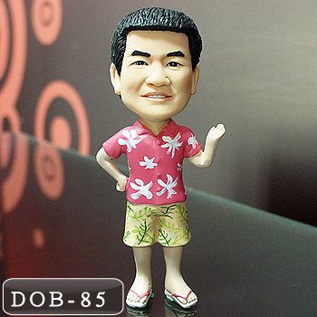 沙灘海邊.怪奇裝異服風